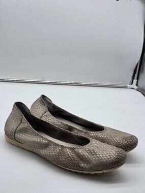 Sabrinas Shoes Womens Size 10 Beige Leather Ballet Flats Animal Print Damaged